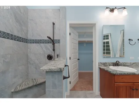557 Shearwater Circle Bandon OR 97411