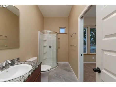 557 Shearwater Circle Bandon OR 97411