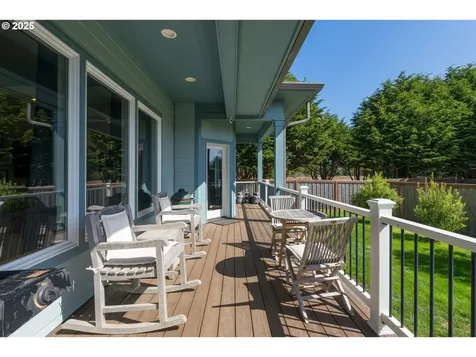 557 Shearwater Circle Bandon OR 97411