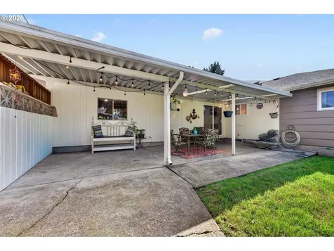 114 Hayden Bridge Way Springfield OR 97477