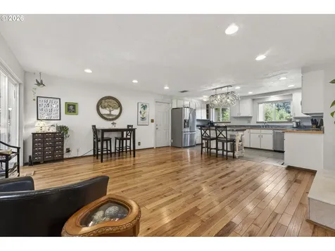 114 Hayden Bridge Way Springfield OR 97477