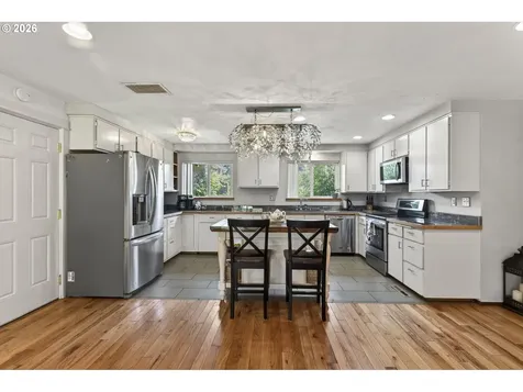 114 Hayden Bridge Way Springfield OR 97477