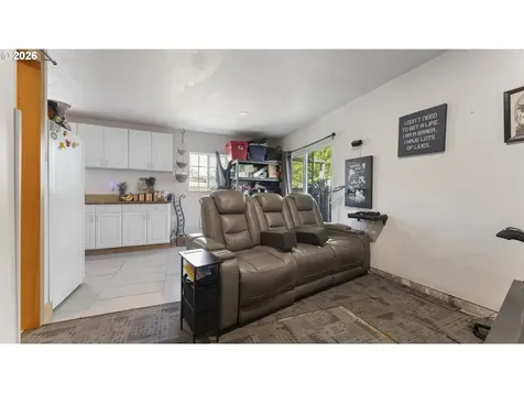 114 Hayden Bridge Way Springfield OR 97477