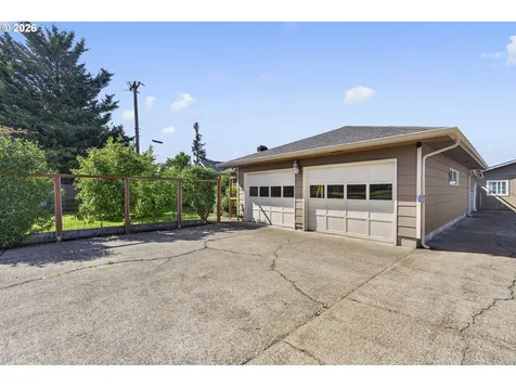 114 Hayden Bridge Way Springfield OR 97477