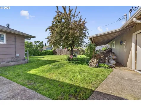 114 Hayden Bridge Way Springfield OR 97477
