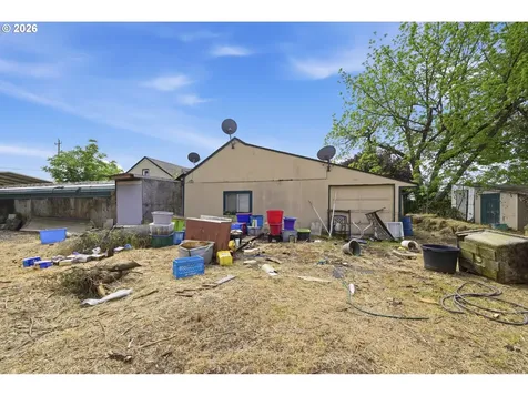 352 N Bertelsen Road Eugene OR 97402