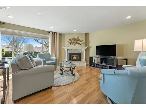 10350 SW Greenleaf Terrace Portland OR 97224