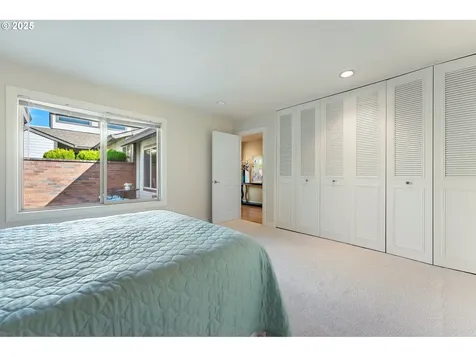 10350 SW Greenleaf Terrace Portland OR 97224