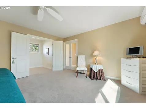 10350 SW Greenleaf Terrace Portland OR 97224