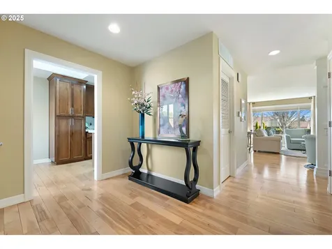 10350 SW Greenleaf Terrace Portland OR 97224