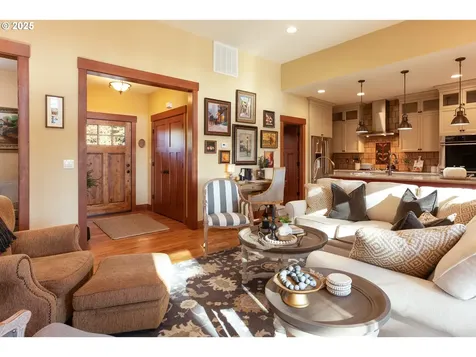1241 Fruit Valley Lane White Salmon WA 98672