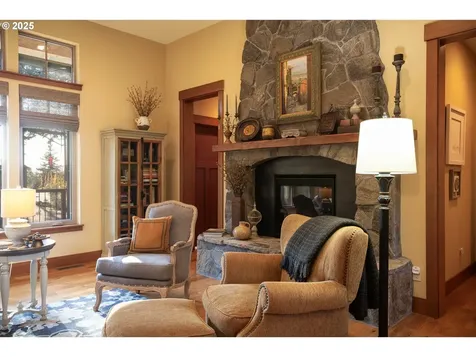 1241 Fruit Valley Lane White Salmon WA 98672