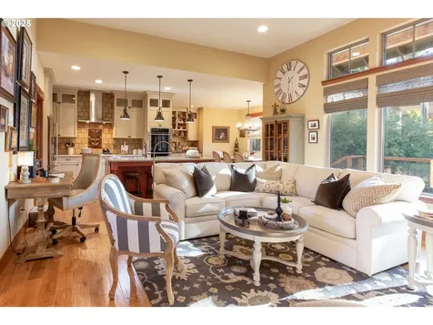 1241 Fruit Valley Lane White Salmon WA 98672