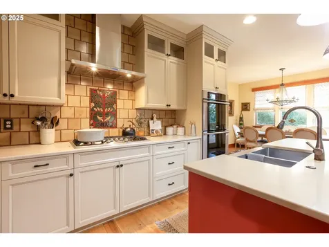 1241 Fruit Valley Lane White Salmon WA 98672