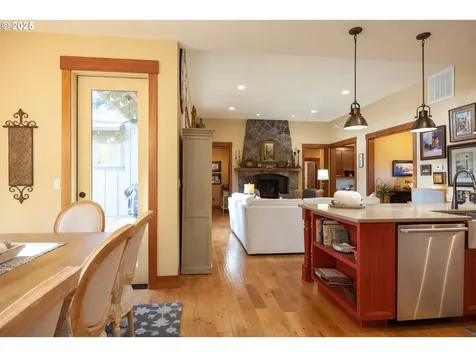 1241 Fruit Valley Lane White Salmon WA 98672