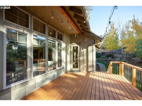 1241 Fruit Valley Lane White Salmon WA 98672