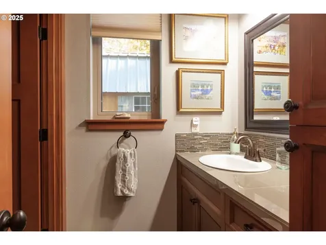 1241 Fruit Valley Lane White Salmon WA 98672