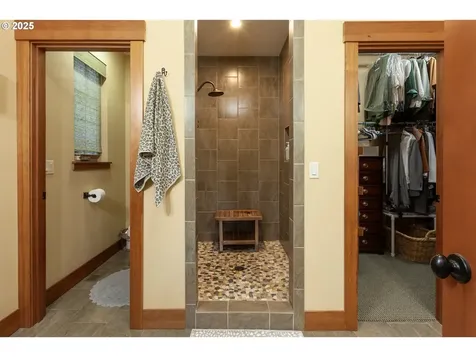 1241 Fruit Valley Lane White Salmon WA 98672