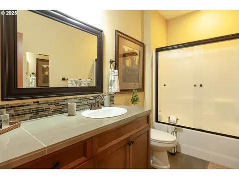 1241 Fruit Valley Lane White Salmon WA 98672