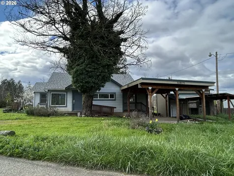 1764 Old Town Loop Road Oakland OR 97462
