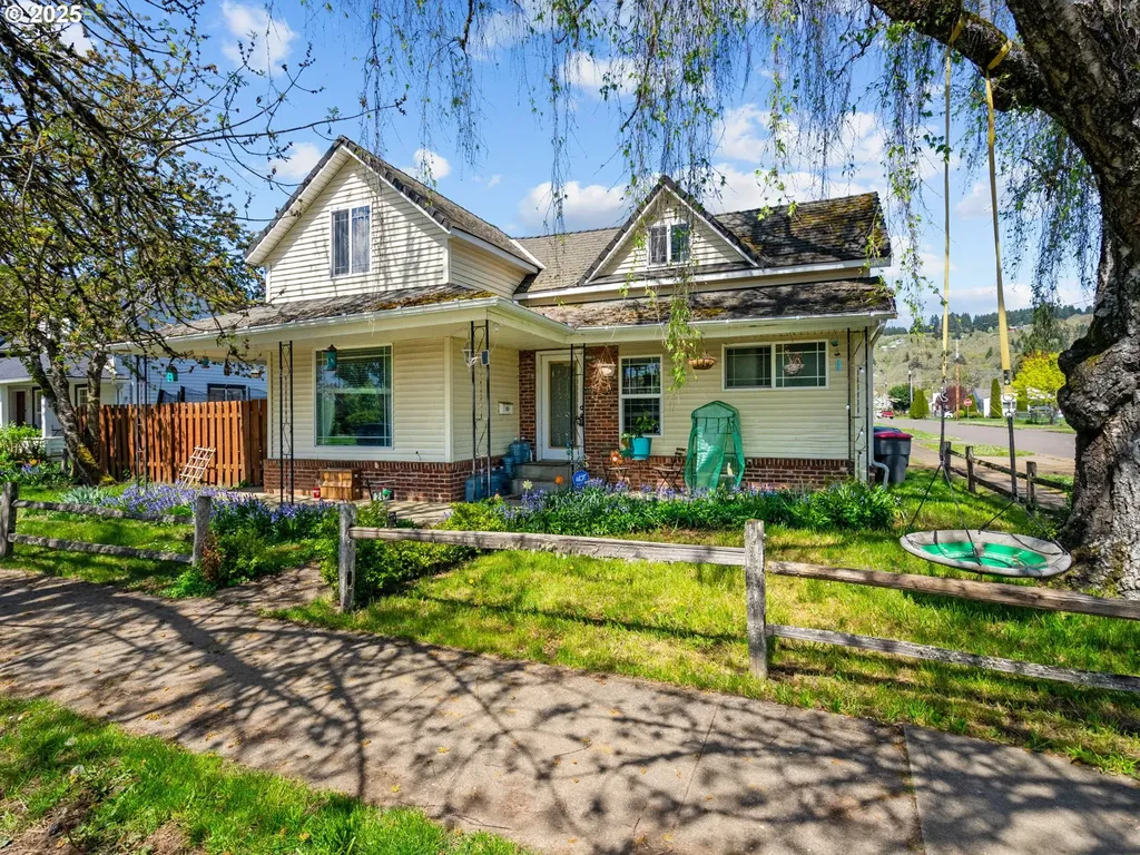 247 NE Yamhill Street Sheridan OR 97378