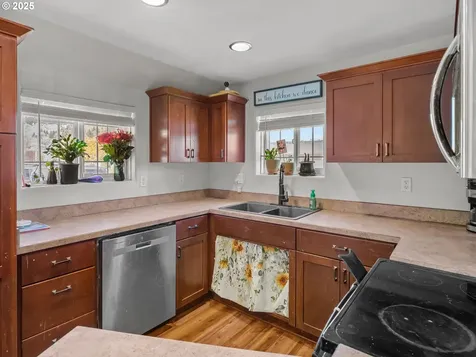 247 NE Yamhill Street Sheridan OR 97378