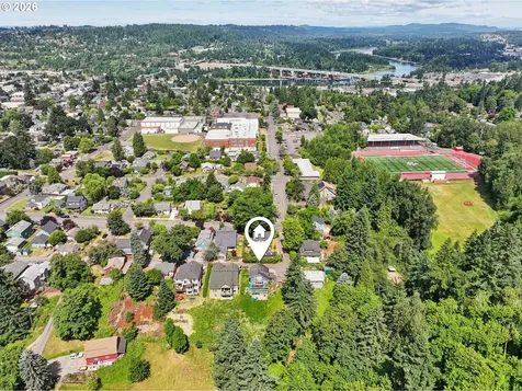 1612 12th Street Oregon City OR 97045