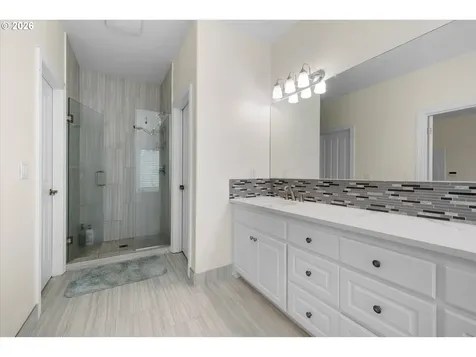 10520 SE Isaac Drive Happy Valley OR 97086