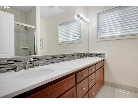 10520 SE Isaac Drive Happy Valley OR 97086