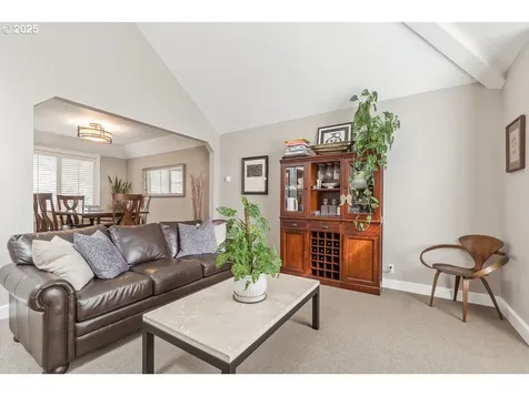 11215 SW Chickadee Terrace Beaverton OR 97007