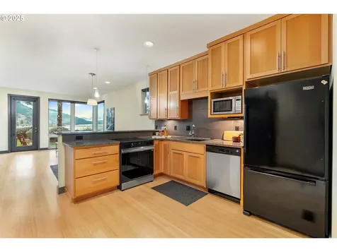 22 Mosier Creek Place Mosier OR 97040