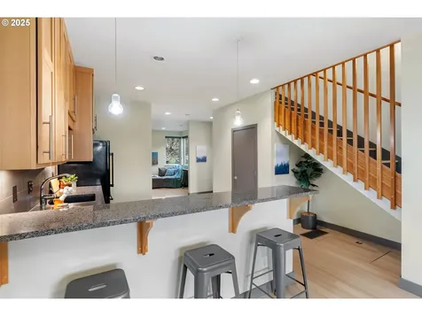 22 Mosier Creek Place Mosier OR 97040