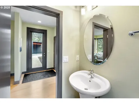 22 Mosier Creek Place Mosier OR 97040