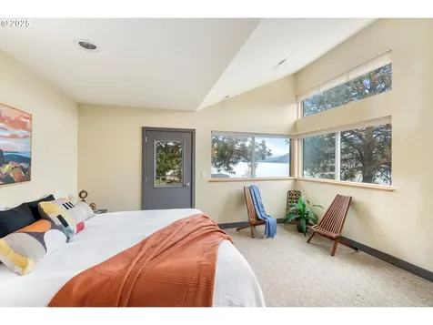 22 Mosier Creek Place Mosier OR 97040