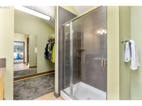 22 Mosier Creek Place Mosier OR 97040