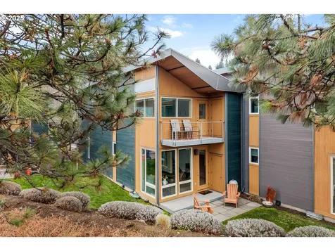 22 Mosier Creek Place Mosier OR 97040