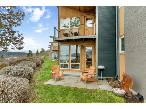 22 Mosier Creek Place Mosier OR 97040