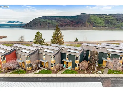 22 Mosier Creek Place Mosier OR 97040