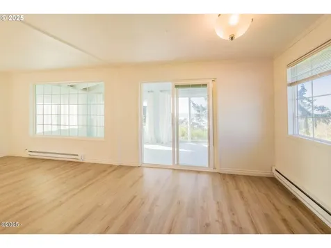 4601 SW Coast Avenue Lincoln City OR 97367