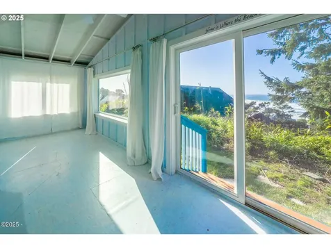 4601 SW Coast Avenue Lincoln City OR 97367