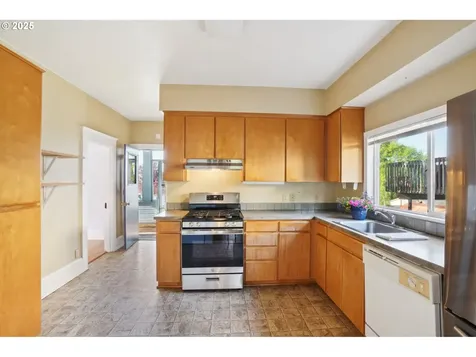 519 Roosevelt Street Oregon City OR 97045