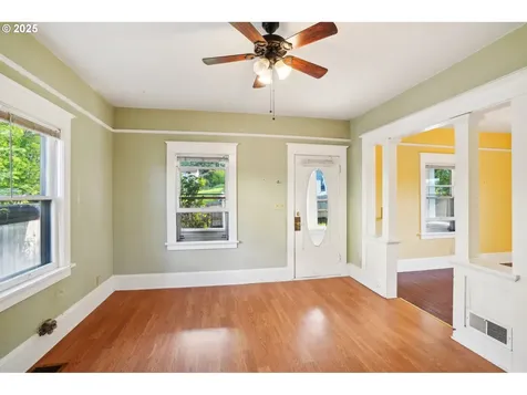519 Roosevelt Street Oregon City OR 97045