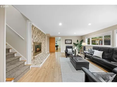 10250 SW Arborcrest Way Portland OR 97225