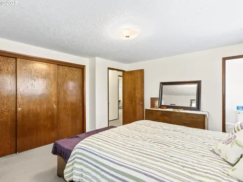 24434 S Hayfield Road Beavercreek OR 97004