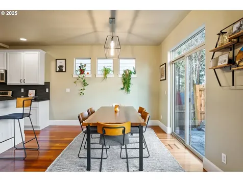 5689 NW Lark Meadow Terrace Portland OR 97229