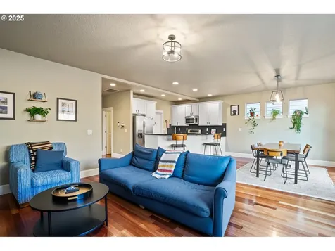 5689 NW Lark Meadow Terrace Portland OR 97229
