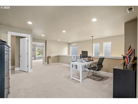 5689 NW Lark Meadow Terrace Portland OR 97229