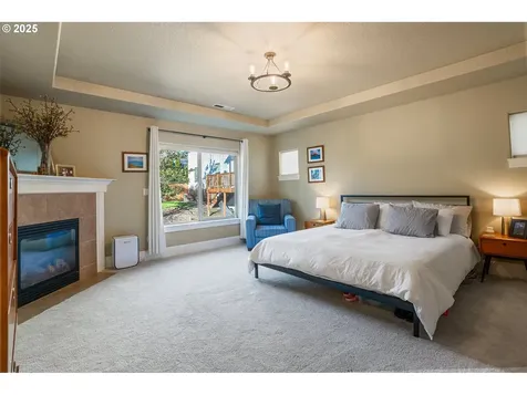 5689 NW Lark Meadow Terrace Portland OR 97229