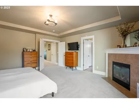 5689 NW Lark Meadow Terrace Portland OR 97229