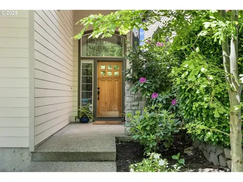 5689 NW Lark Meadow Terrace Portland OR 97229